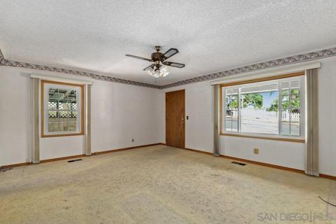 4590 Olive Ave, La Mesa, CA 91942 photo 19