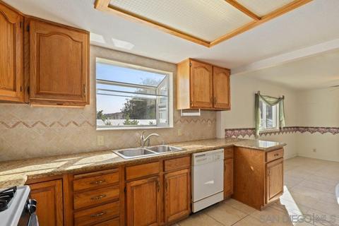 4590 Olive Ave, La Mesa, CA 91942 photo 8