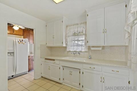 4590 Olive Ave, La Mesa, CA 91942 photo 21