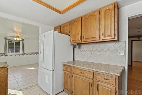 4590 Olive Ave, La Mesa, CA 91942 photo 9