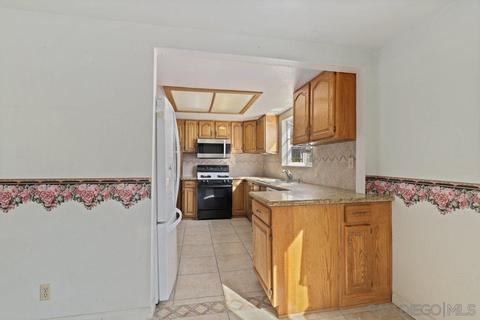 4590 Olive Ave, La Mesa, CA 91942 photo 10
