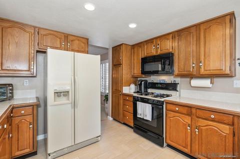 2106 Donahue, El Cajon, CA 92019 photo 20