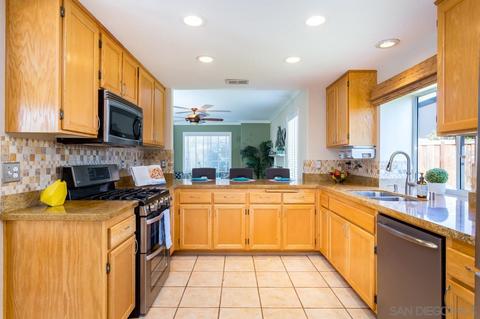 625 Devon Pl, Escondido, CA 92025 photo 6
