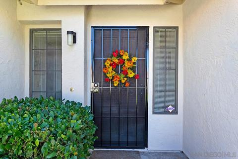 1464 Clark Ct, Vista, CA 92081 photo 3