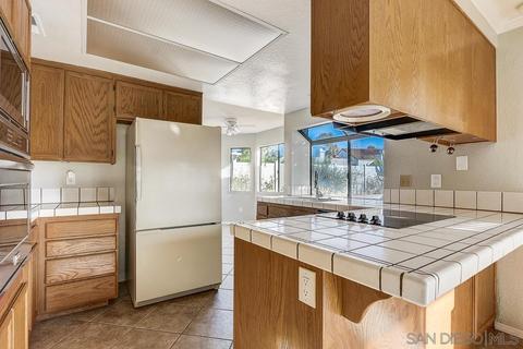 820 E J St, Chula Vista, CA 91910 photo 25