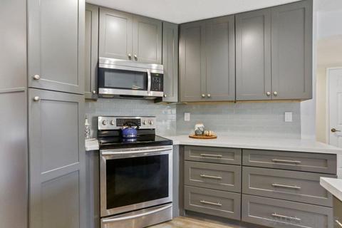 6866 Pear Tree Dr, Carlsbad, CA 92011 photo 2