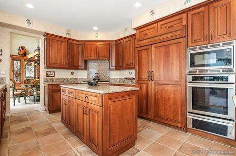 2451 Selkirk Row, La Jolla, CA 92037 photo 12