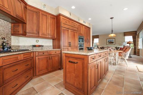 2451 Selkirk Row, La Jolla, CA 92037 photo 14