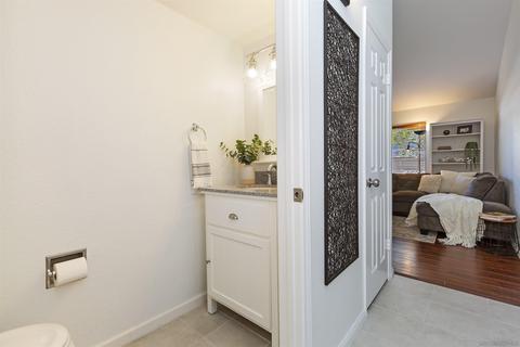 323 Flower Ln, Vista, CA 92083 photo 5