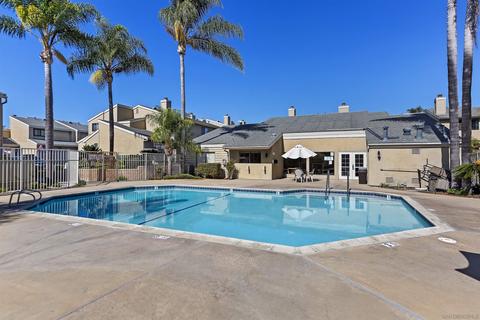 323 Flower Ln, Vista, CA 92083 photo 25