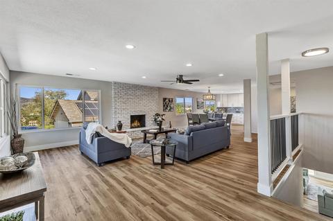 1270 Phillips St, Vista, CA 92083 photo 3