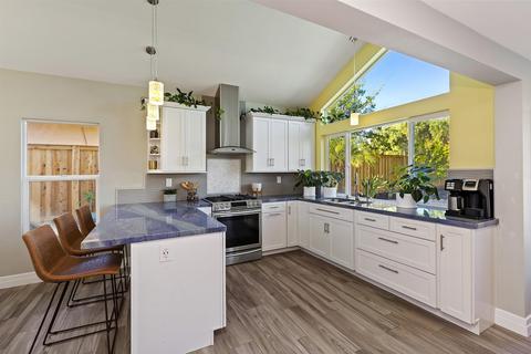 5240 Sandalwood Pl, Oceanside, CA 92056 photo 15