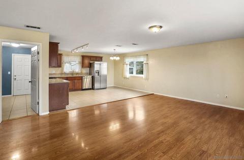 9590 Chestnut St, Spring Valley, CA 91977 photo 6