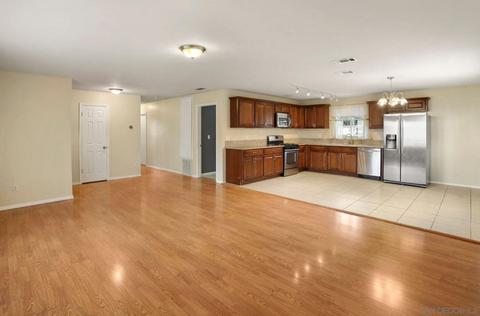 9590 Chestnut St, Spring Valley, CA 91977 photo 5