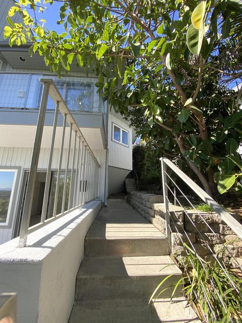 5639 Desert View Dr, La Jolla, CA 92037 photo 34