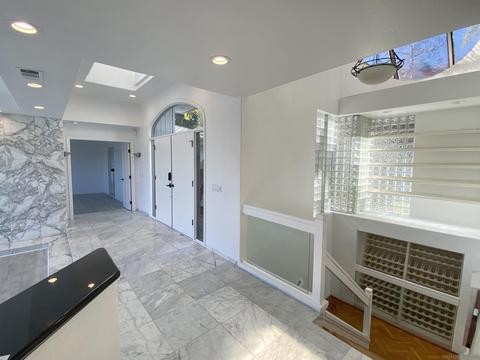 5639 Desert View Dr, La Jolla, CA 92037 photo 18