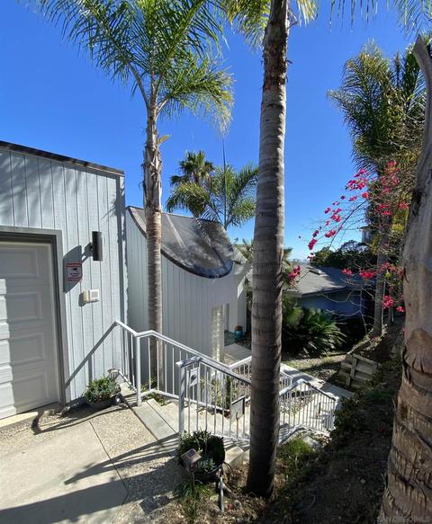 5639 Desert View Dr, La Jolla, CA 92037 photo 3