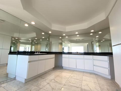 5639 Desert View Dr, La Jolla, CA 92037 photo 20
