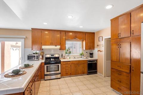 1002 Sutter St, San Diego, CA 92103 photo 8