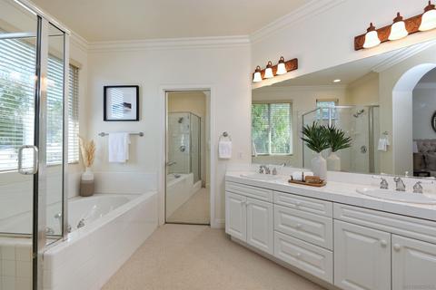 6013 Greenhedge Row, La Jolla, CA 92037 photo 10