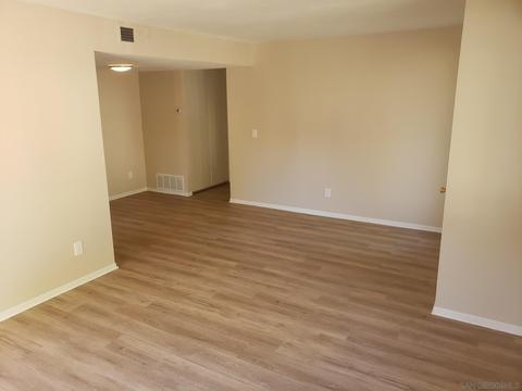 2525 White Oak Pl #A, Escondido, CA 92027 photo 3
