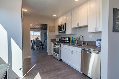 211 E Palomar St, Chula Vista, CA 91911 photo 2