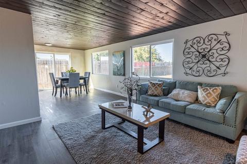 211 E Palomar St, Chula Vista, CA 91911 photo 3