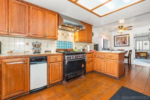 9231 Tropico Dr, La Mesa, CA 91941 photo 4