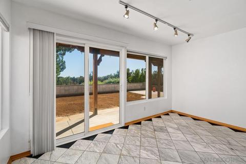 263 Skyridge Ln, Escondido, CA 92026 photo 11