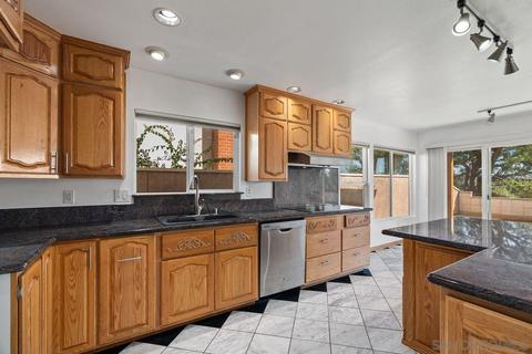 263 Skyridge Ln, Escondido, CA 92026 photo 9