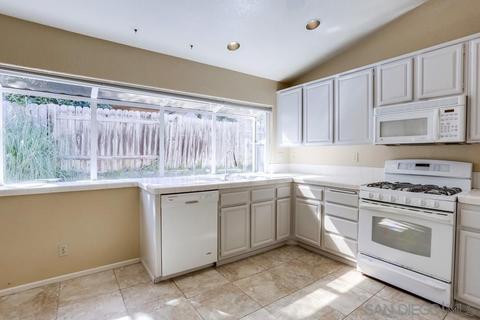 1660 Avenida Guillermo, Oceanside, CA 92056 photo 5