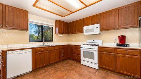 1822 Ramsey Ln, Ramona, CA 92065 photo 9