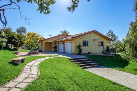 4011 Burma Spur, Fallbrook, CA 92028 photo 2