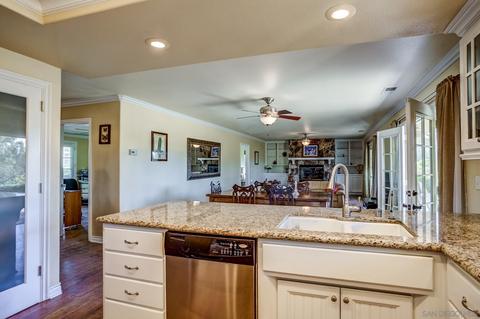 4011 Burma Spur, Fallbrook, CA 92028 photo 19