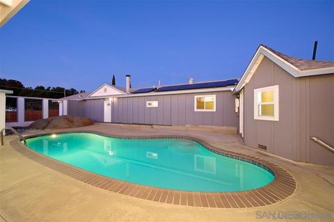 108 Hannalei Dr, Vista, CA 92083 photo 4