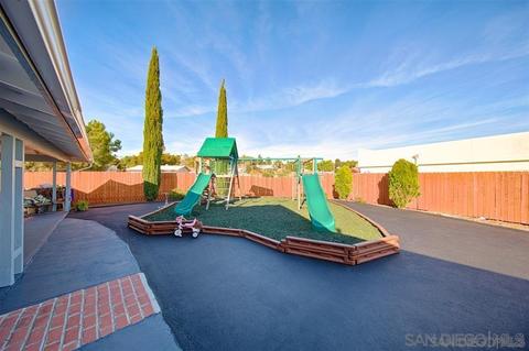 108 Hannalei Dr, Vista, CA 92083 photo 23