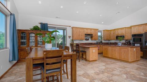 556 Hatfield Ln, Ramona, CA 92065 photo 8
