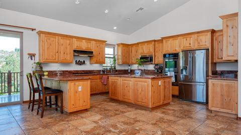 556 Hatfield Ln, Ramona, CA 92065 photo 5