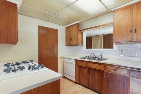 74 E Palomar Dr, Chula Vista, CA 91911 photo 4
