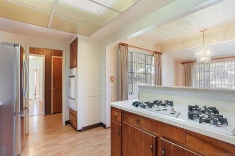 74 E Palomar Dr, Chula Vista, CA 91911 photo 5