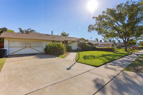 74 E Palomar Dr, Chula Vista, CA 91911 photo 2