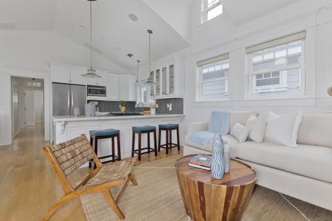 466 Orange Ave, Coronado, CA 92118 photo 15