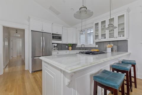 466 Orange Ave, Coronado, CA 92118 photo 17