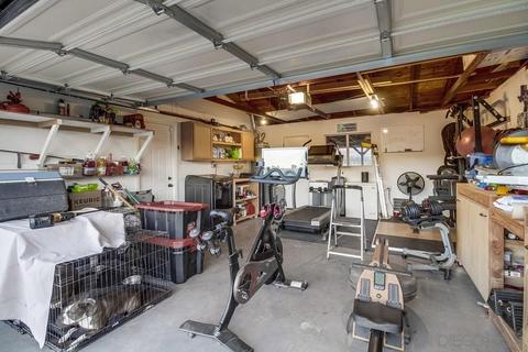 8849 Ellenwood Cir, Spring Valley, CA 91977 photo 30