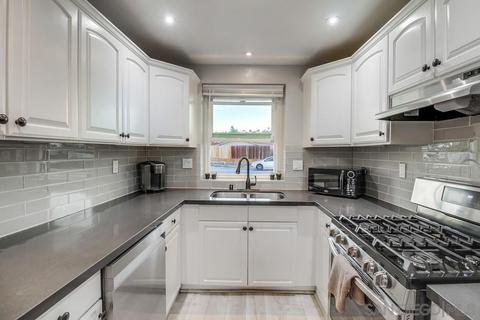 8849 Ellenwood Cir, Spring Valley, CA 91977 photo 17