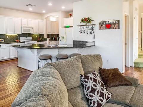 1375 Brookside Pl, Chula Vista, CA 91913 photo 4