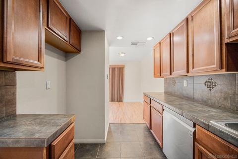 1651 S Juniper St #67, Escondido, CA 92025 photo 17