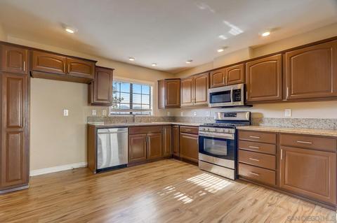 9524 Galston Dr, Santee, CA 92071 photo 4
