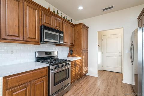 168 Lillian Way, Fallbrook, CA 92028 photo 9