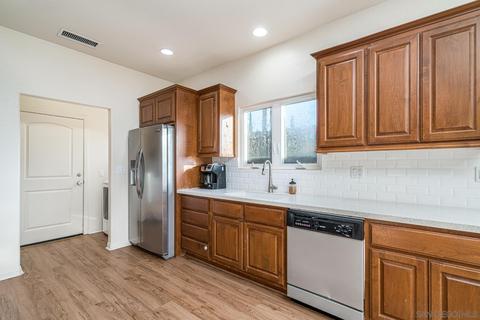 168 Lillian Way, Fallbrook, CA 92028 photo 8